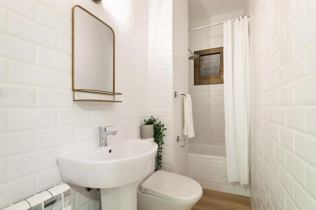Exclusive Huge 4 Double Bedroom City Center Barcelona Exterior photo