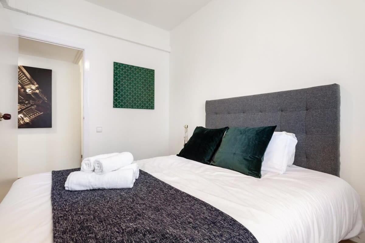 Exclusive Huge 4 Double Bedroom City Center Barcelona Exterior photo